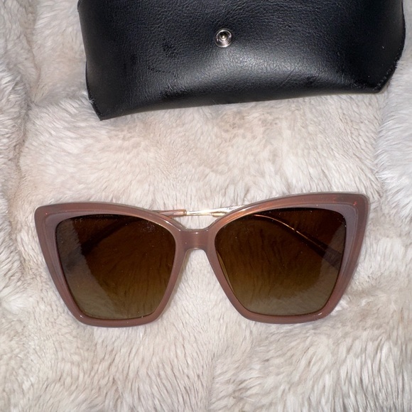 Diff Becky2 sunglasses Light neatral brown/grey Sunglasses with Black Case - Picture 5 of 8